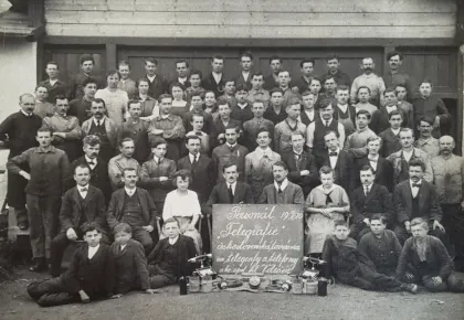 Zaměstnanci velešínské továrny (červen 1920)