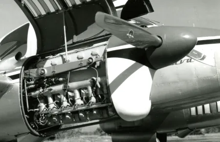 Pístový motor M337 na letounu L-200 Morava